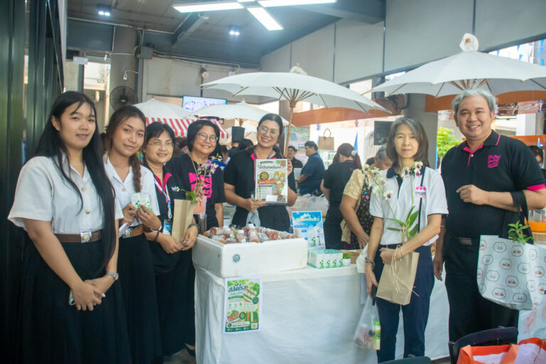 คณะวิทยาการจัดการ ร่วมออกบูธในกิจกรรมตลาดนัดสีเขียว SDU green market ครั้งที่ 3 ตลาดนัดสุขภาพเพื่อสิ่งแวดล้อม เมื่อวันที่ 4 กันยายน 2569 ตั้งแต่เวลา 07.00 – 14.00 น. ณ ลาน Activity อาคาร 1 ชั้น 1